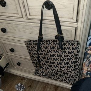 MK purse